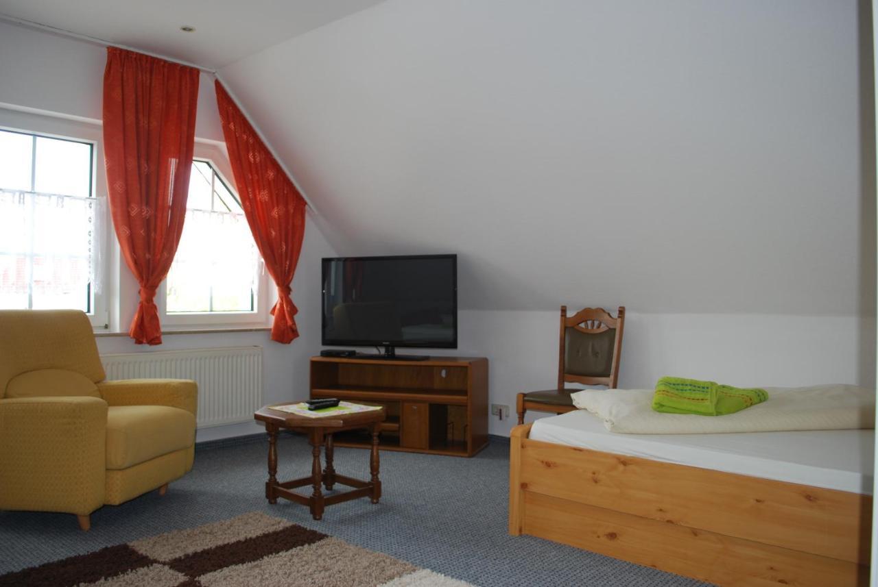 Landhotel Bienstadt Georgenthal  ภายนอก รูปภาพ