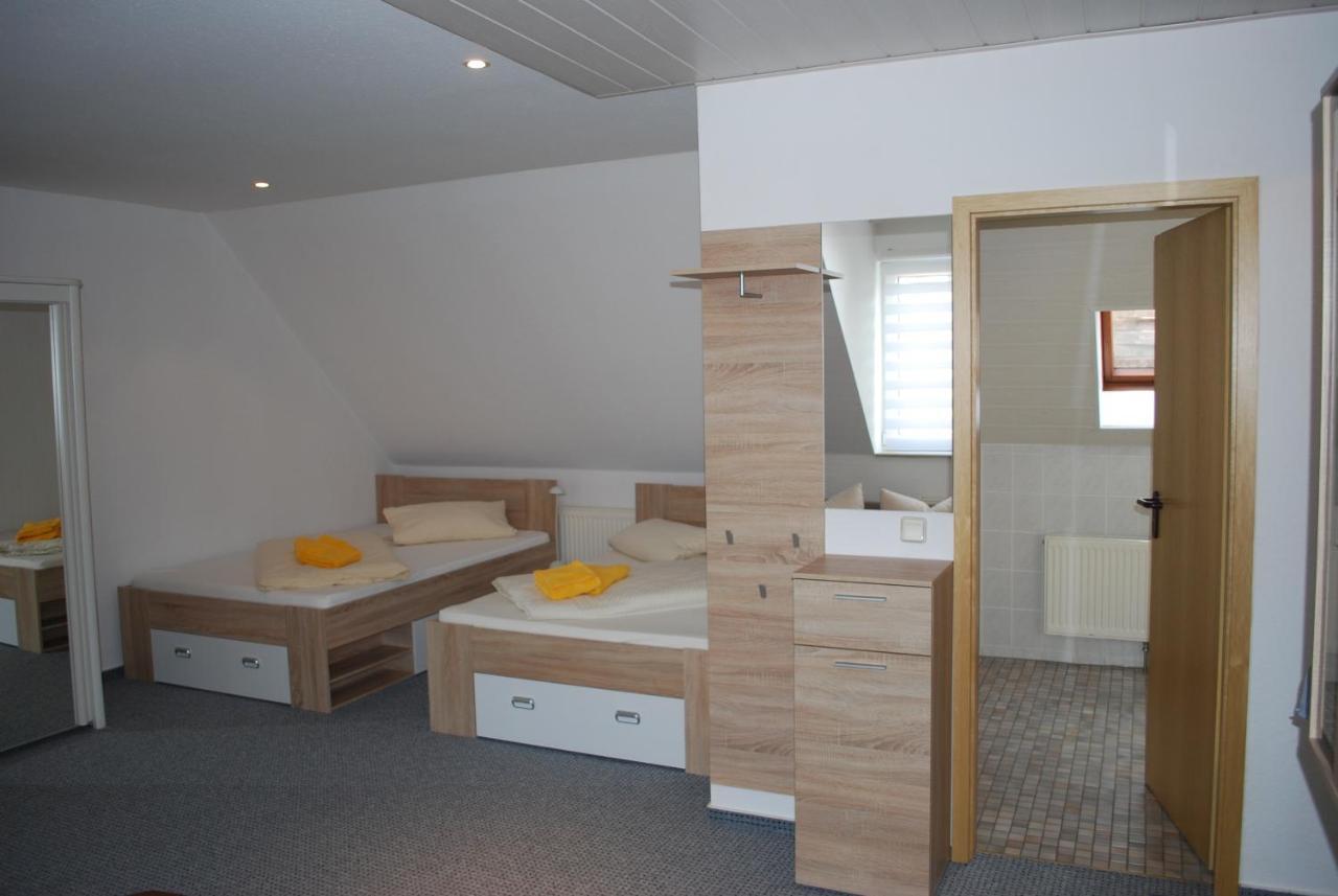Landhotel Bienstadt Georgenthal  ภายนอก รูปภาพ