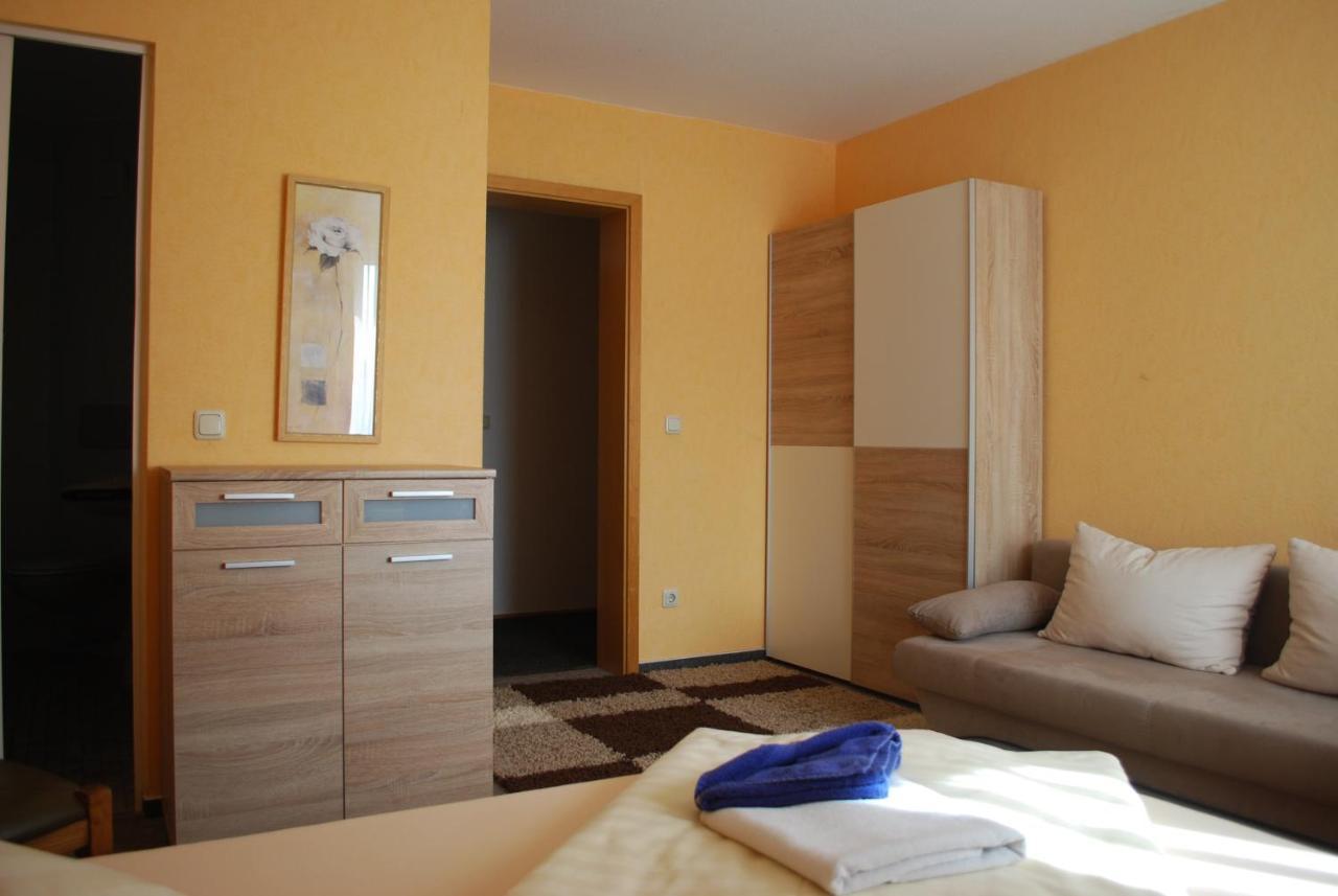 Landhotel Bienstadt Georgenthal  ภายนอก รูปภาพ